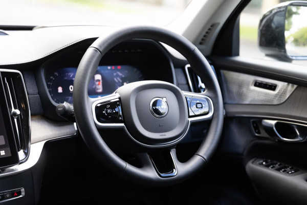 2025 MY26 Volvo XC90 L Series Ultra B5 Dark SUV Image 24