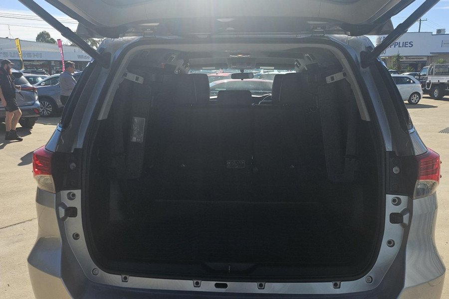 2017 Toyota Fortuner GUN156R Crusade SUV Image 13