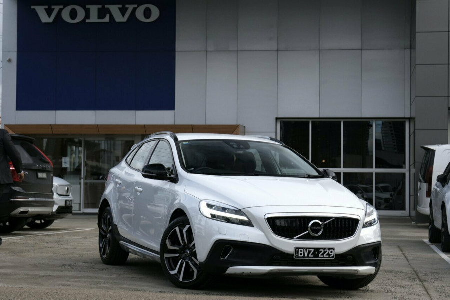 2016 MY17 Volvo V40 Cross Country M Series MY17 D4 Adap Geartronic Inscription Hatch