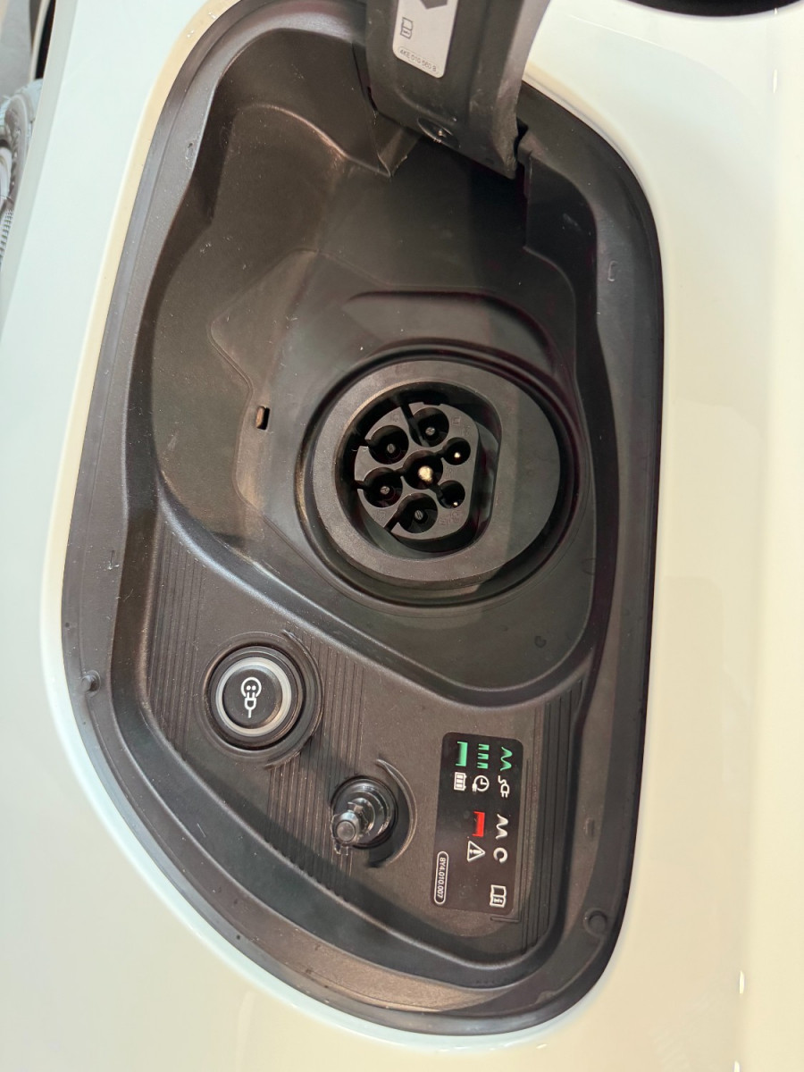 2025 Audi A5 B10 e-hybrid S-Line Sedan Image 16