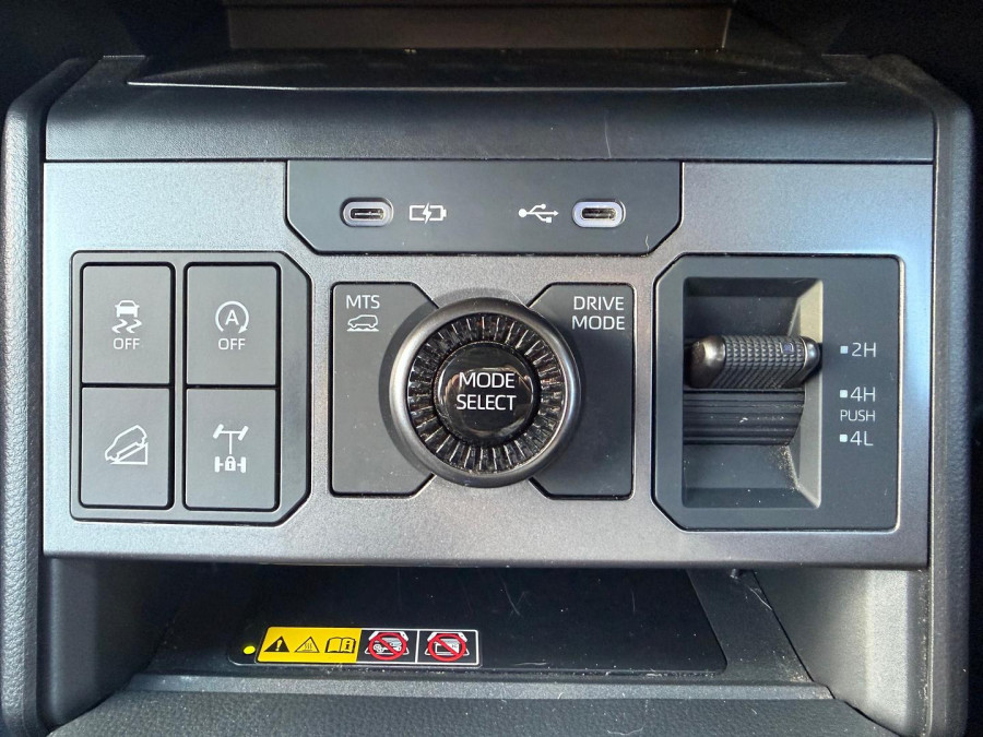 2025 Toyota HiLux GUN126R SR5 48V Ute Image 20