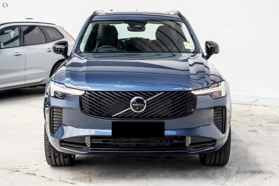 2025 MY26 Volvo XC90 L Series Ultra B5 Dark SUV Image 2