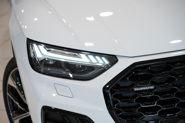 2025 Audi Q5 FY 55 TFSI e S Line SUV image 23