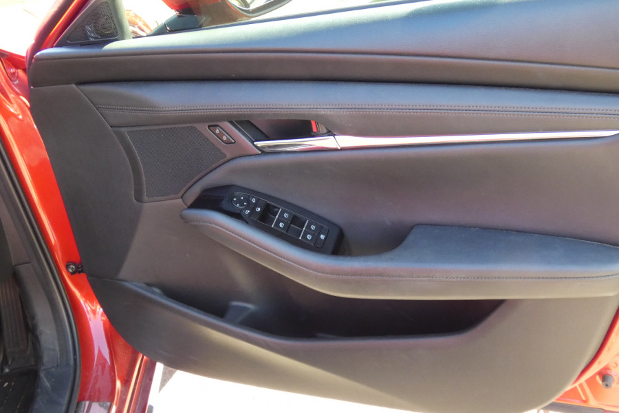 2020 Mazda 3 BP G20 TOURING Sedan Image 12