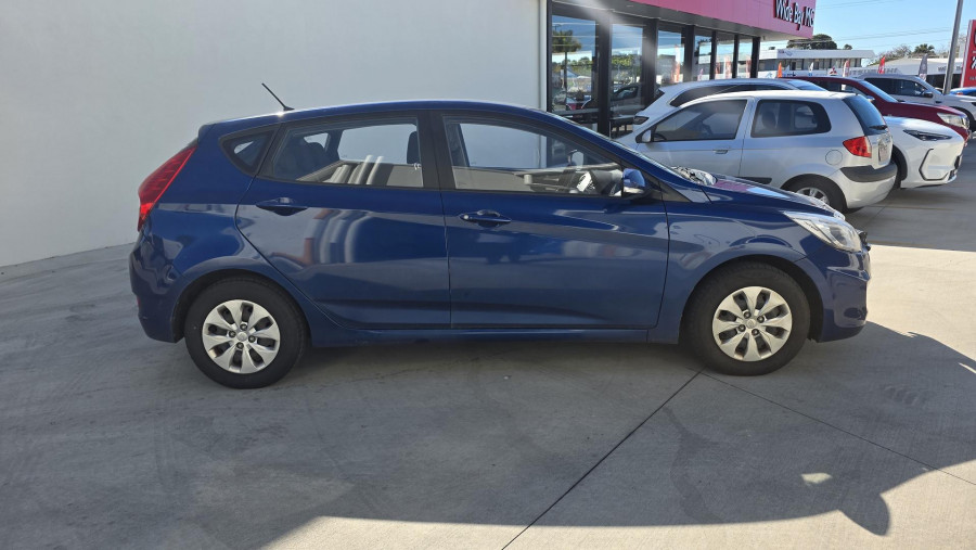 2015 MY16 Hyundai Accent RB3 Active Hatch Image 12