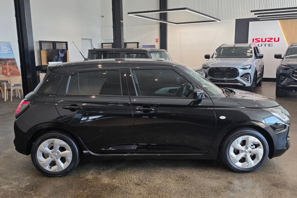 2026 Suzuki Swift UZ Hybrid Plus Hatch Image 7