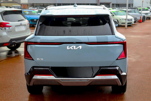 2026 Kia EV5 OVc Earth SUV Image 2