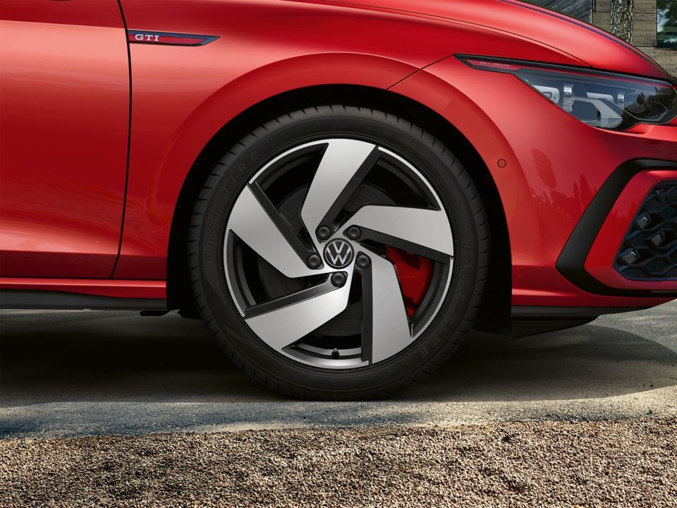 Athletic build Wheels Image