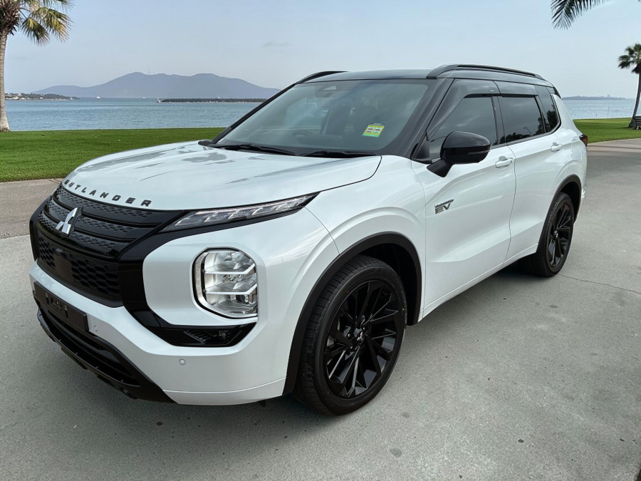 2025 MY24 Mitsubishi Outlander ZM PHEV GSR SUV Image 3