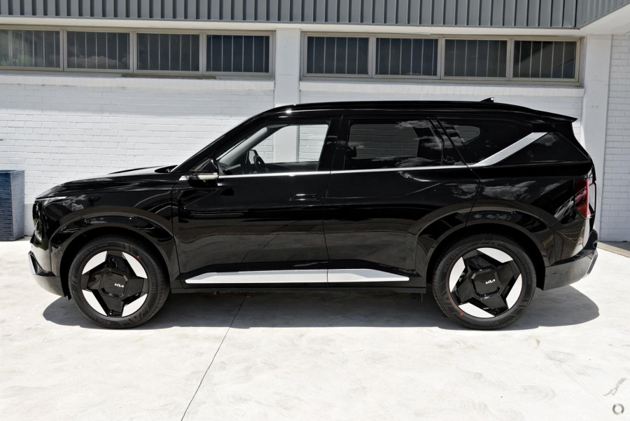 2026 Kia EV5 OVc Earth SUV Image 5