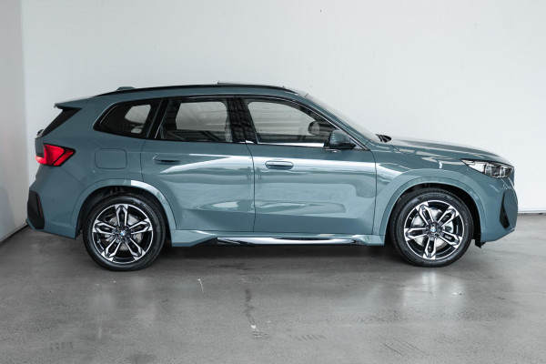 2026 BMW X1 U11 xDrive25e M Sport SUV image 3