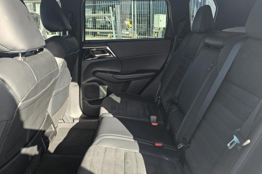 2022 MY22.5 Mitsubishi Outlander ZM Aspire SUV Image 11