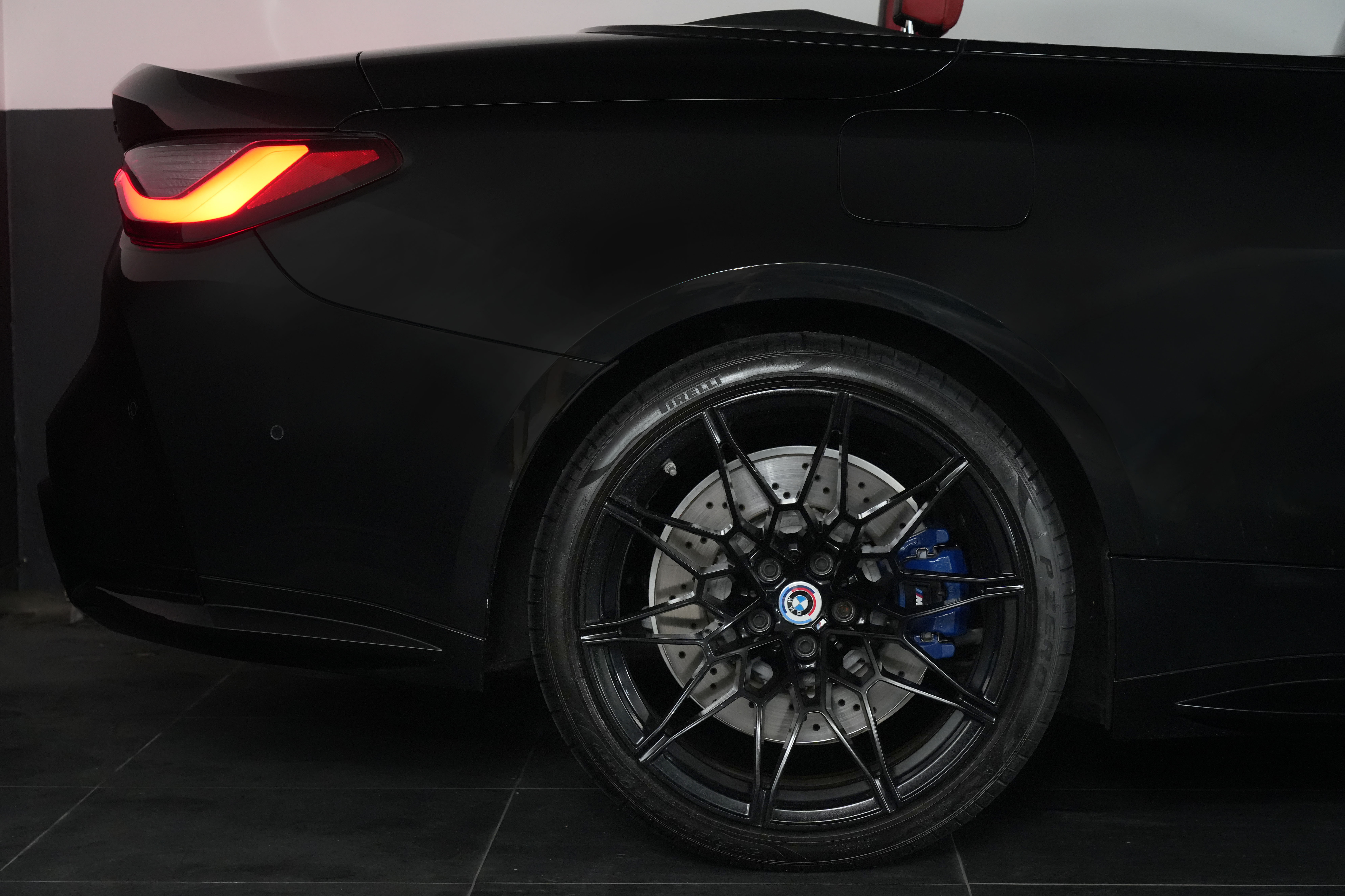 2022 BMW M4 Competition Convertible Image 20