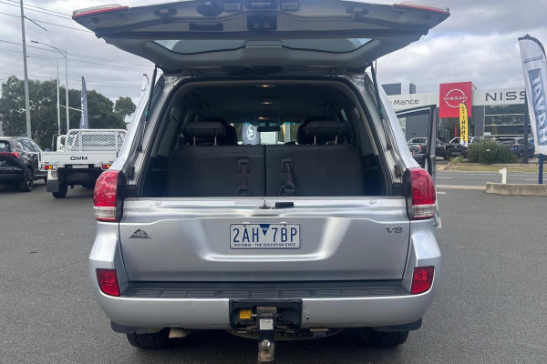 2011 MY10 Toyota LandCruiser VDJ200R GXL SUV Image 8