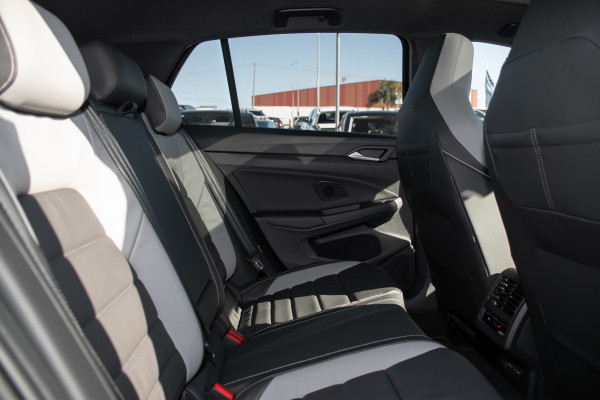 2026 Volkswagen Golf 8.5 110TSI R-Line Hatch image 10