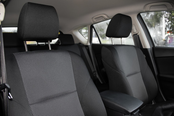 2013 Mazda 3 Neo Hatch Image 9