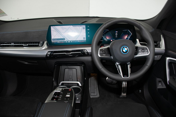 2024 BMW iX2 U10 xDrive30 M Sport SUV image 7