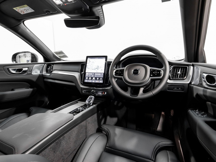 2026 Volvo XC60 UZ T8 Ultra Plug-in-hybrid AWD SUV Image 12