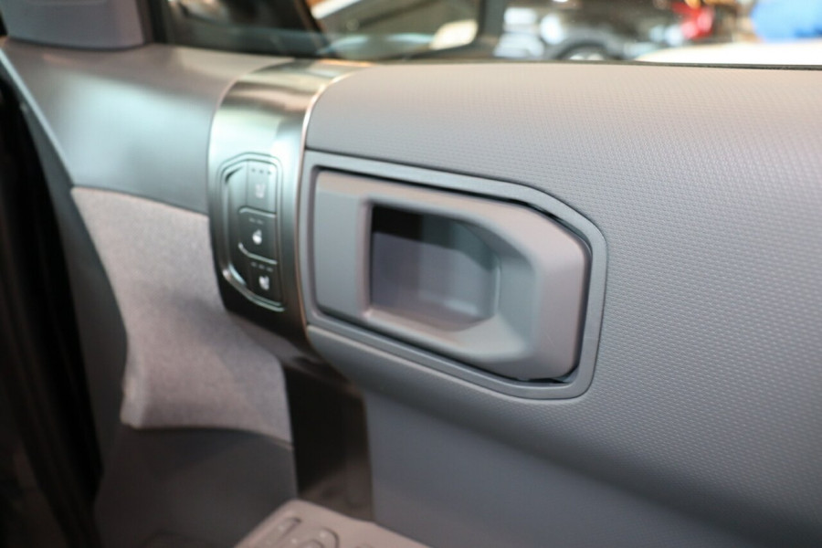 2025 Kia EV3 SV Earth SUV Image 14
