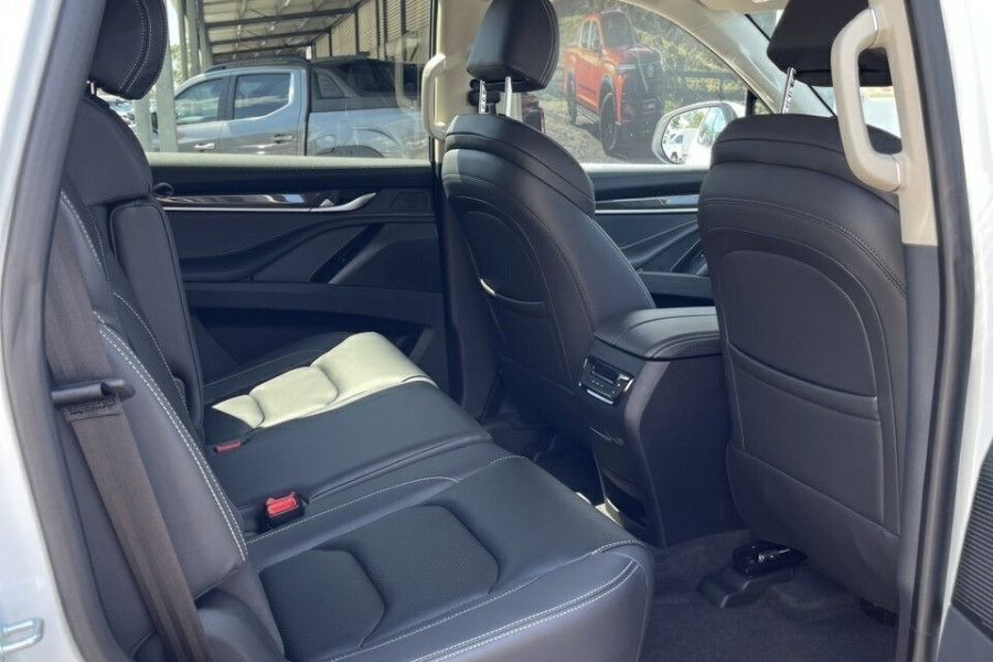 2024 LDV D90 SV9A Executive SUV Image 12