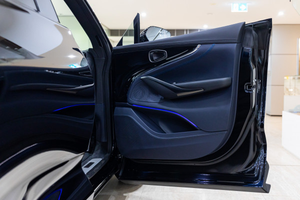 2025 Aston Martin DBX  707 SUV Image 30