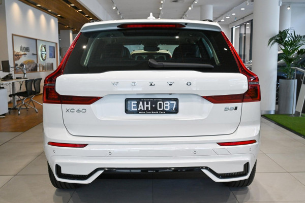 2026 Volvo XC60 UZ Ultra B5 Dark SUV Image 3