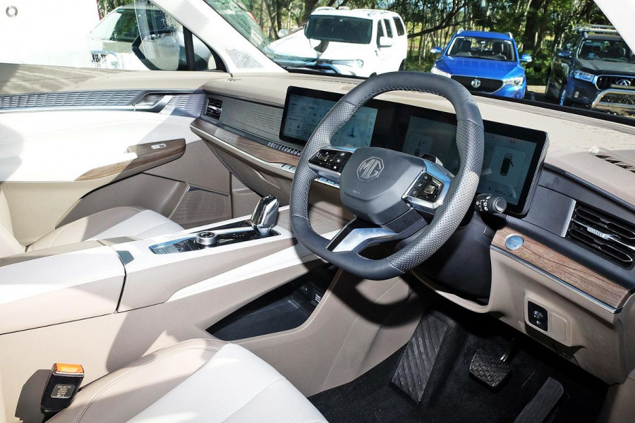 2025 MG QS IS31 Essence SUV Image 6