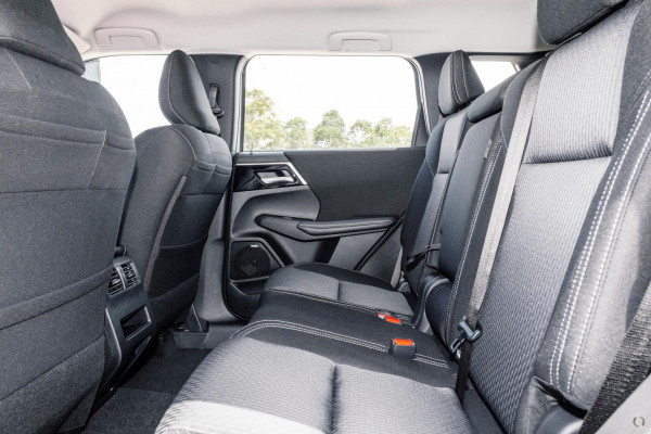 2025 Mitsubishi Outlander ZM ES SUV Image 8
