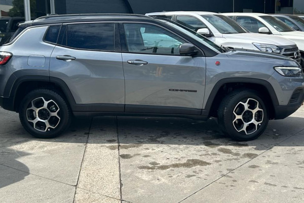 2022 MY23 Jeep Compass M6 Trailhawk SUV
