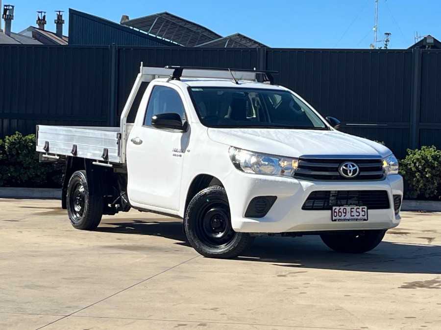 2017 Toyota HiLux GUN123R SR Cab Chassis Image 1