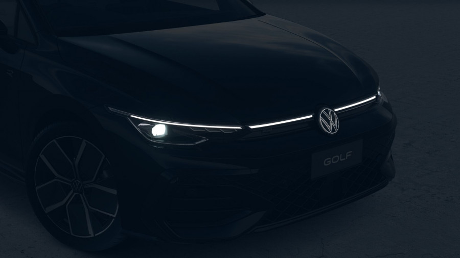 2025 Volkswagen Golf 8.5 110TSI R-Line Hatch Image 11