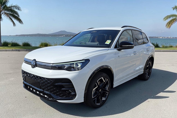 2026 Volkswagen Tiguan CT 195TSI R-Line SUV Image 4