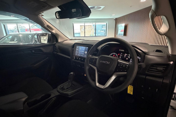 2025 MY25.5 Isuzu D-MAX RG SX High Ride Cab Chassis Image 11