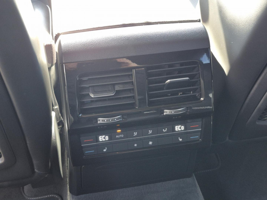 2020 MY21 Volkswagen Touareg CR 210TDI R-Line SUV Image 7