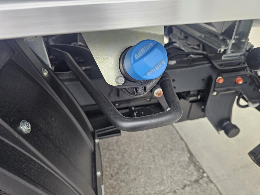 2025 Mitsubishi Triton MV  GLX Cab Chassis Image 9