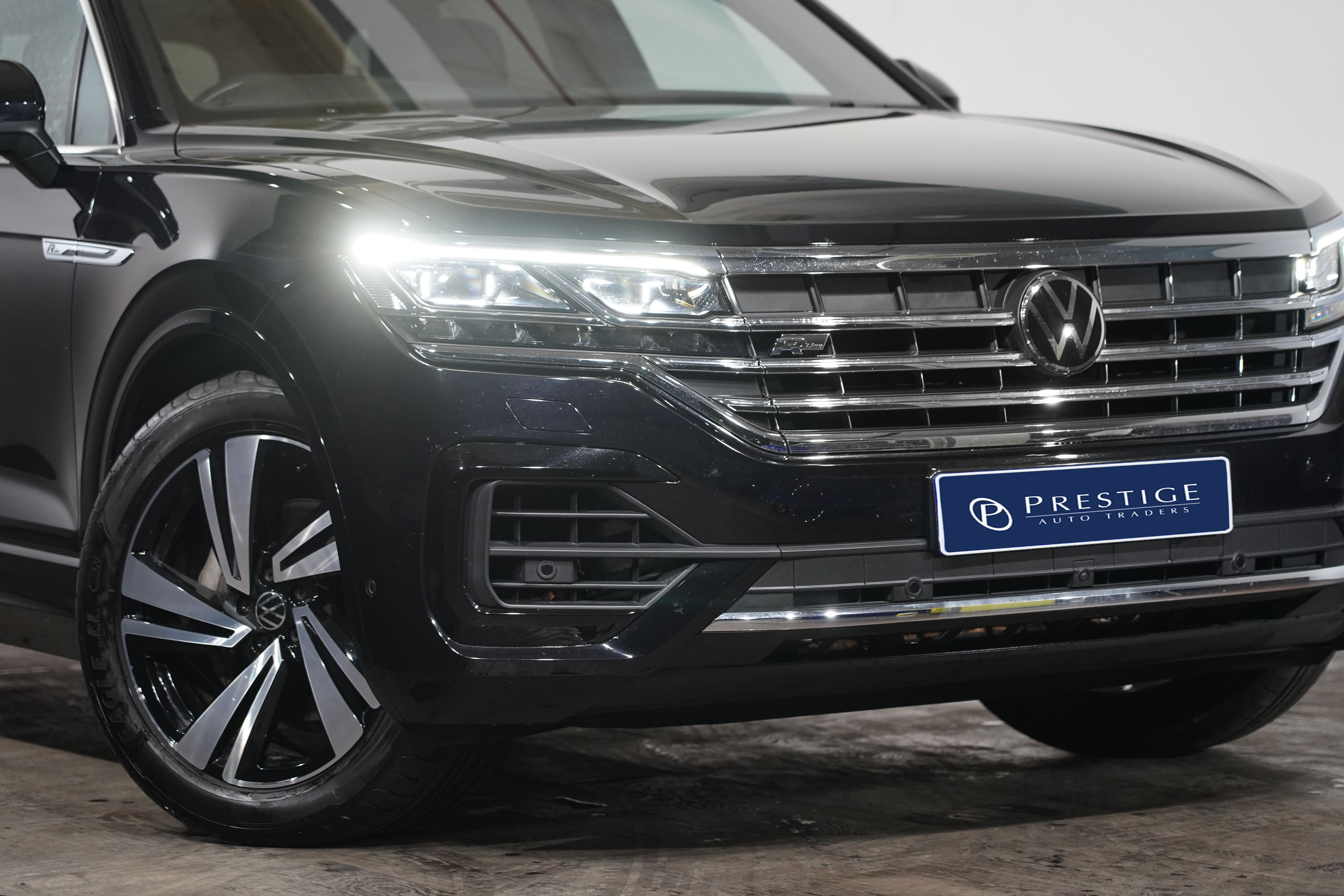 Used 2021 Volkswagen Touareg 210tdi R-Line #P77418 | Prestige Auto Traders