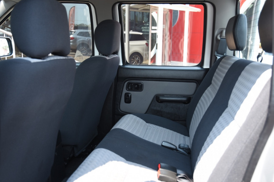 2015 Nissan Navara D22 S5 ST-R Utility Image 7