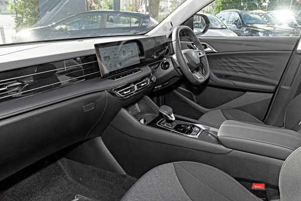 2025 MG HS AS33 Vibe SUV Image 8