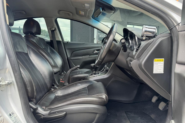2014 Holden Cruze JH Series II SRi-V Sedan Image 15