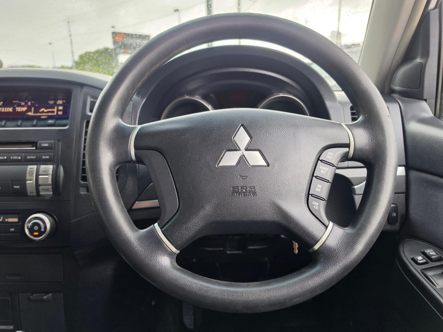 2008 Mitsubishi Pajero NS GLX SUV Image 12
