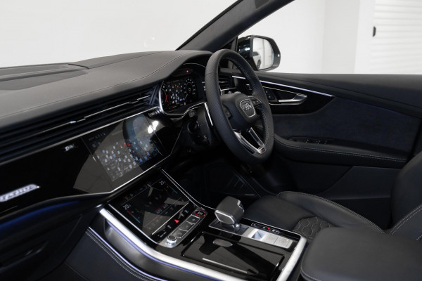 2025 Audi RS Q8 F1 SUV image 8