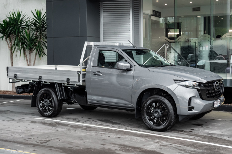 2025 Mazda BT-50 TF XT Cab Chassis Image 3