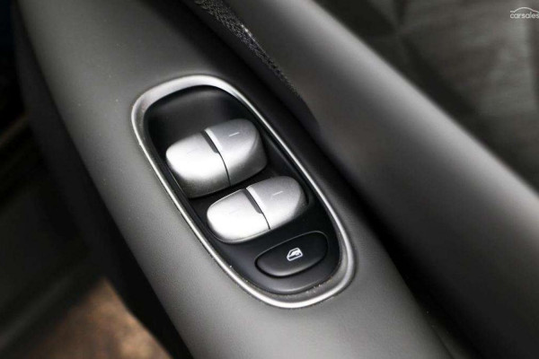 2026 MG IM5 P12L Performance Hatch Image 12