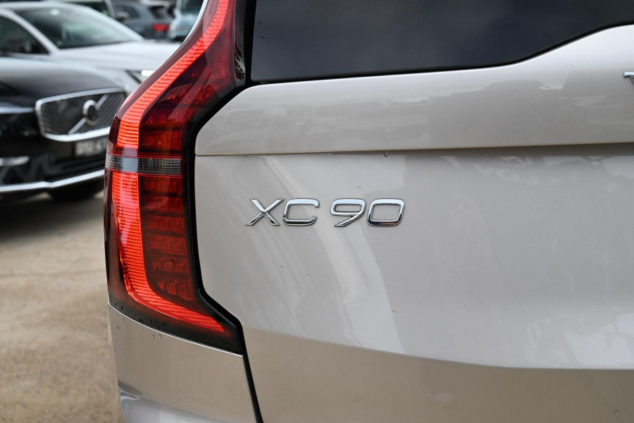 2026 Volvo XC90 L Series Ultra B5 Dark SUV