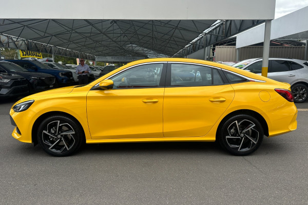 2024 MG MG5 AP32 Essence Sedan
