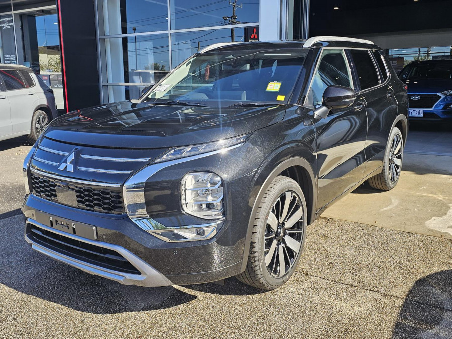2025 Mitsubishi Outlander ZM Exceed SUV Image 1