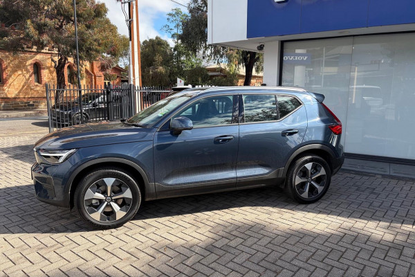2025 MY26 Volvo XC40 XZ Plus B4 SUV Image 3