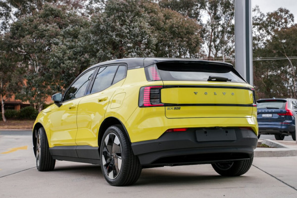 2024 MY25 Volvo EX30  Single Motor Extended Range Plus SUV Image 10
