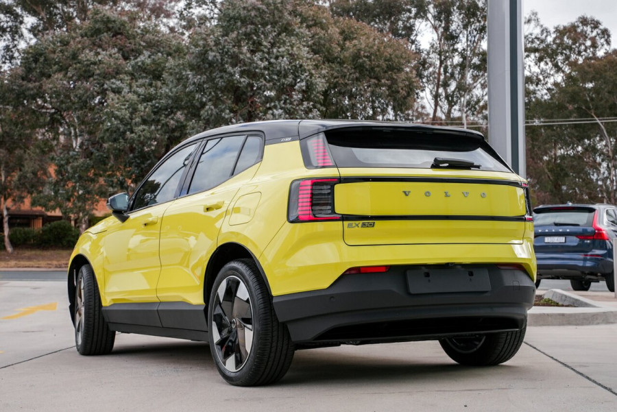 2024 MY25 Volvo EX30  Single Motor Extended Range Plus SUV Image 10