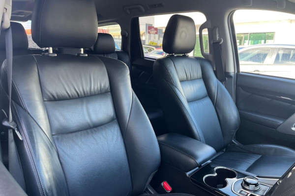2019 Mitsubishi Pajero Sport QE GLS SUV Image 12